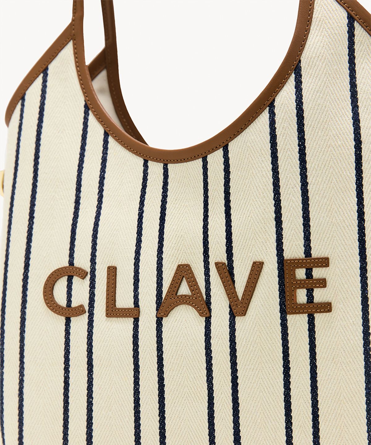 끌라베(CLAVE) 아리아 네이비 숄더백 (ARIA Navy Shoulder Bag)