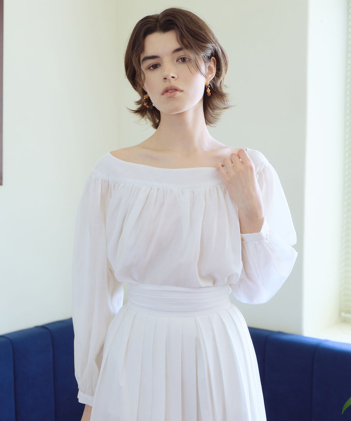 아이스가든에이오공팔(ICE GARDEN A.508) Sabrina Neck Blouse