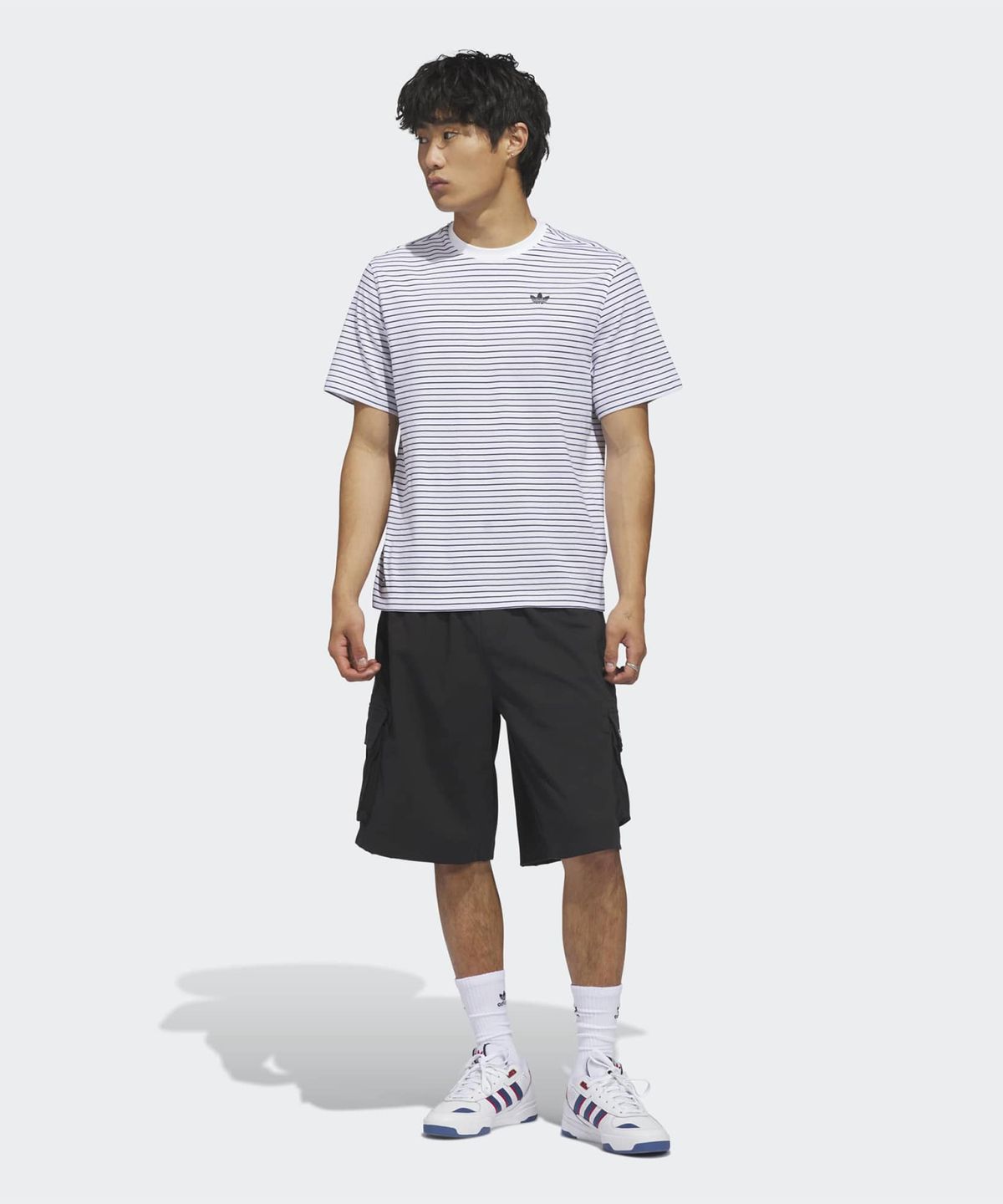 아디다스(ADIDAS) 스케이트보딩 카고 숏 팬츠 - 블랙 / KE1027
