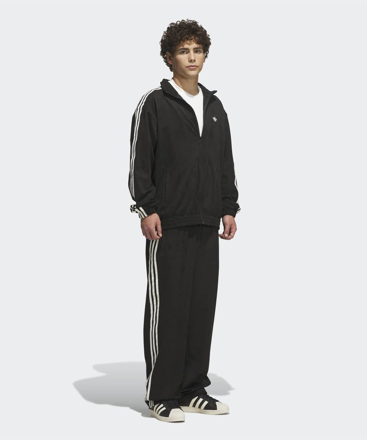 아디다스(ADIDAS) 스케이트보딩 트랙 팬츠 - 블랙 / KS4252