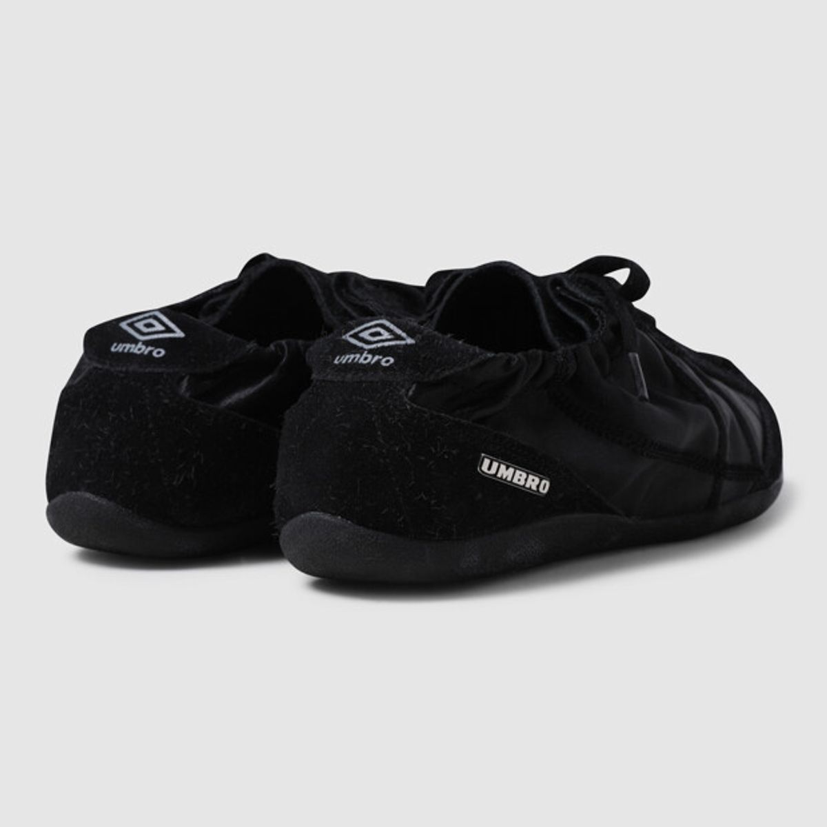 엄브로(UMBRO) BELLE MUSE (벨뮤즈) 블랙 UR222CCU50