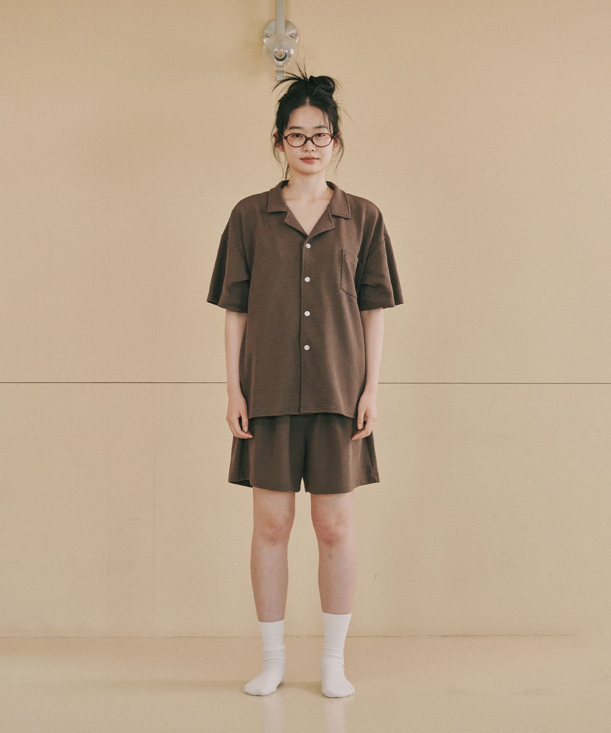 오끼뜨(OGGITT) 레지던스 와플 파자마 셔츠 브라운