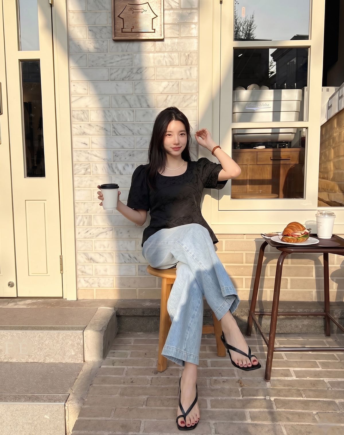 지에마르(GIEMAR) MUSE FLARE BLOUSE BLACK 뮤즈 플레어 블라우스 블랙