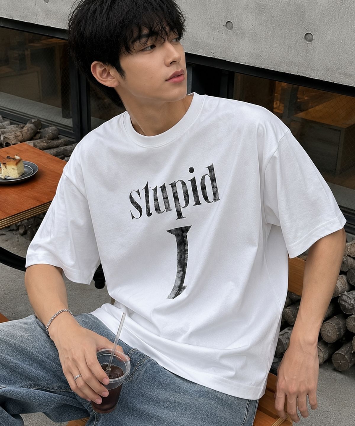 오프스핀(OFFSPIN) 스투핏 디시젼 오버사이즈 반팔 그래픽 티셔츠