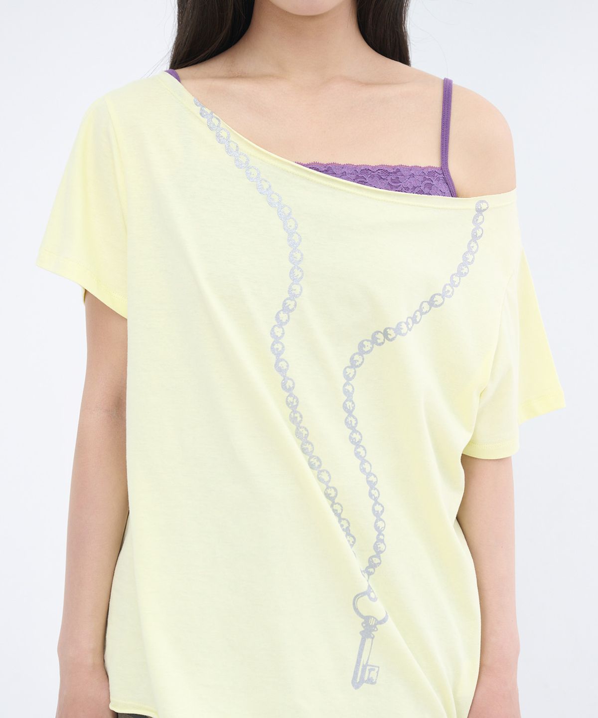 잇자바이브(ITZAVIBE) GLITTER KEY OFF SHOULDER - YELLOW