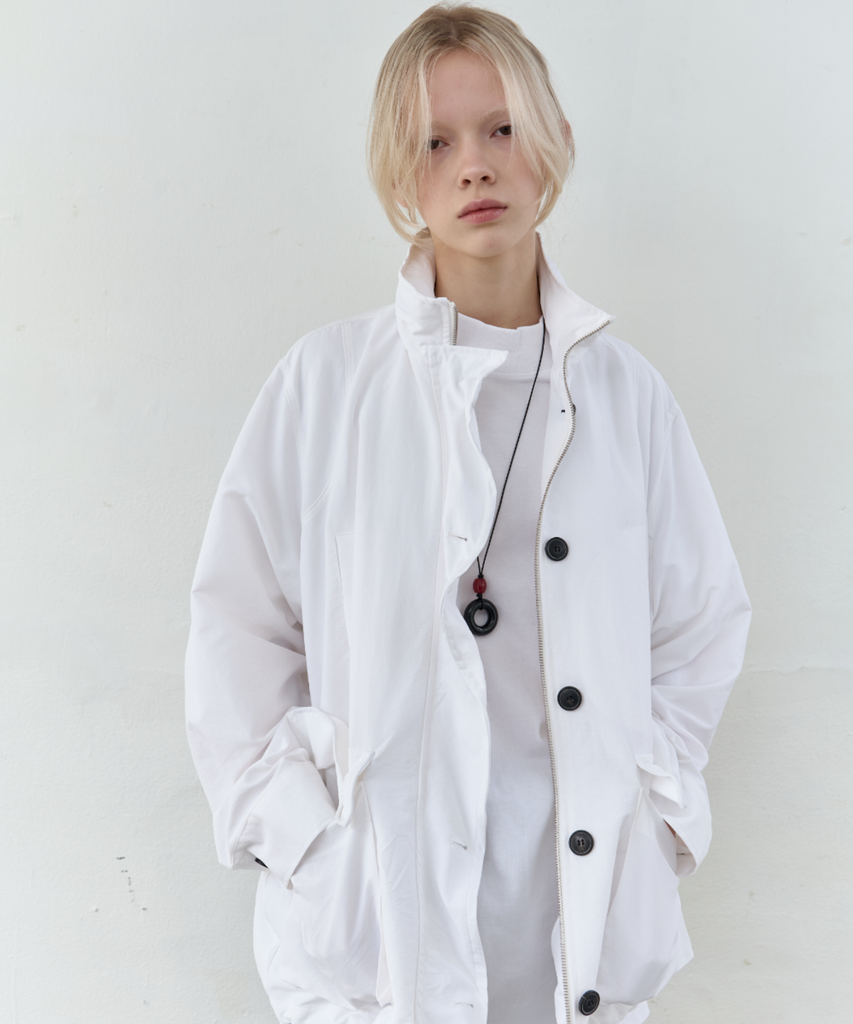 서란(SEORAN) Nylon Hoodie Blouson Jumper_White