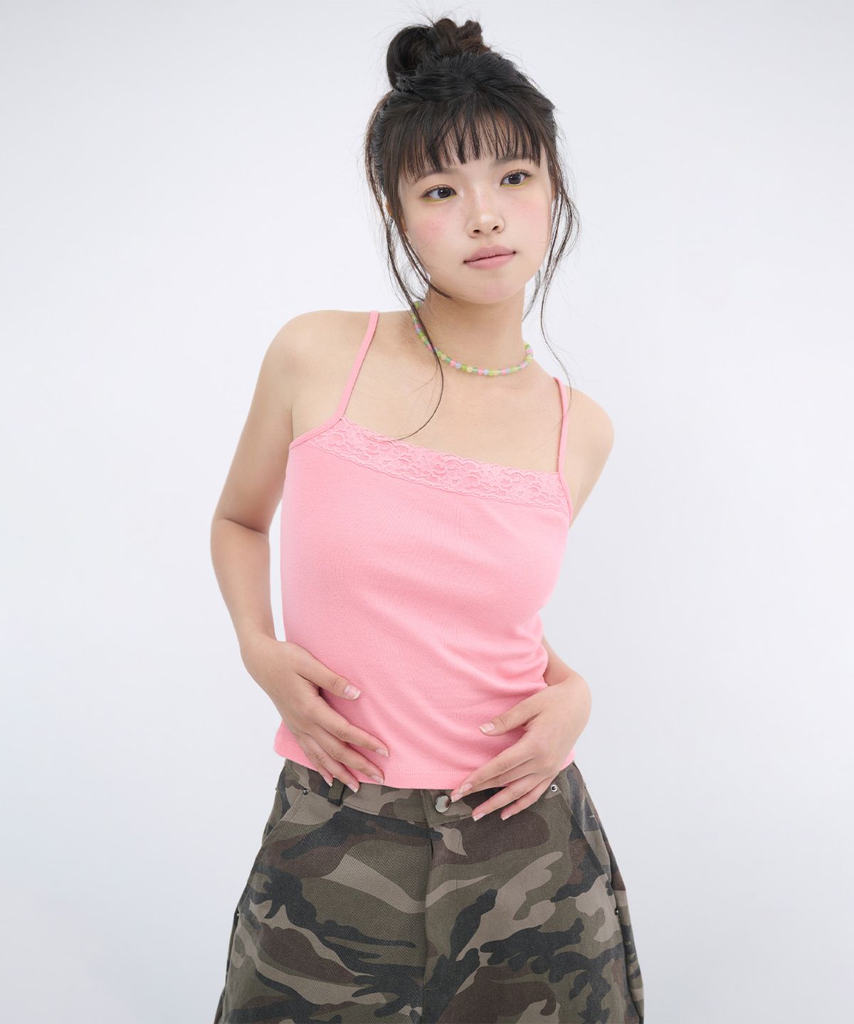 잇자바이브(ITZAVIBE) LACE POINT SLEEVELESS TOP - CORAL