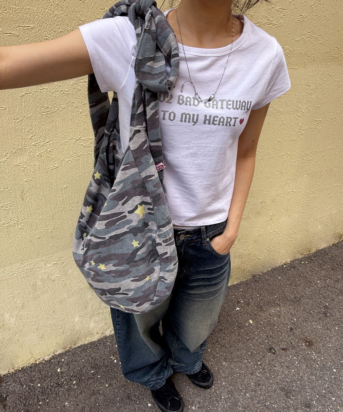잇자바이브(ITZAVIBE) CAMO STAR REVERSIBLE RIBBON BAG