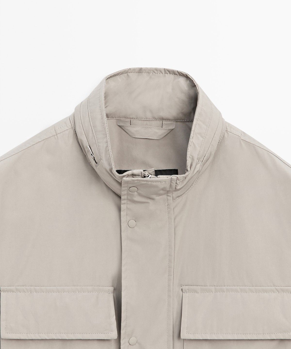 마시모두띠(MASSIMO DUTTI) 테크니컬 소재 포켓 디테일 자켓