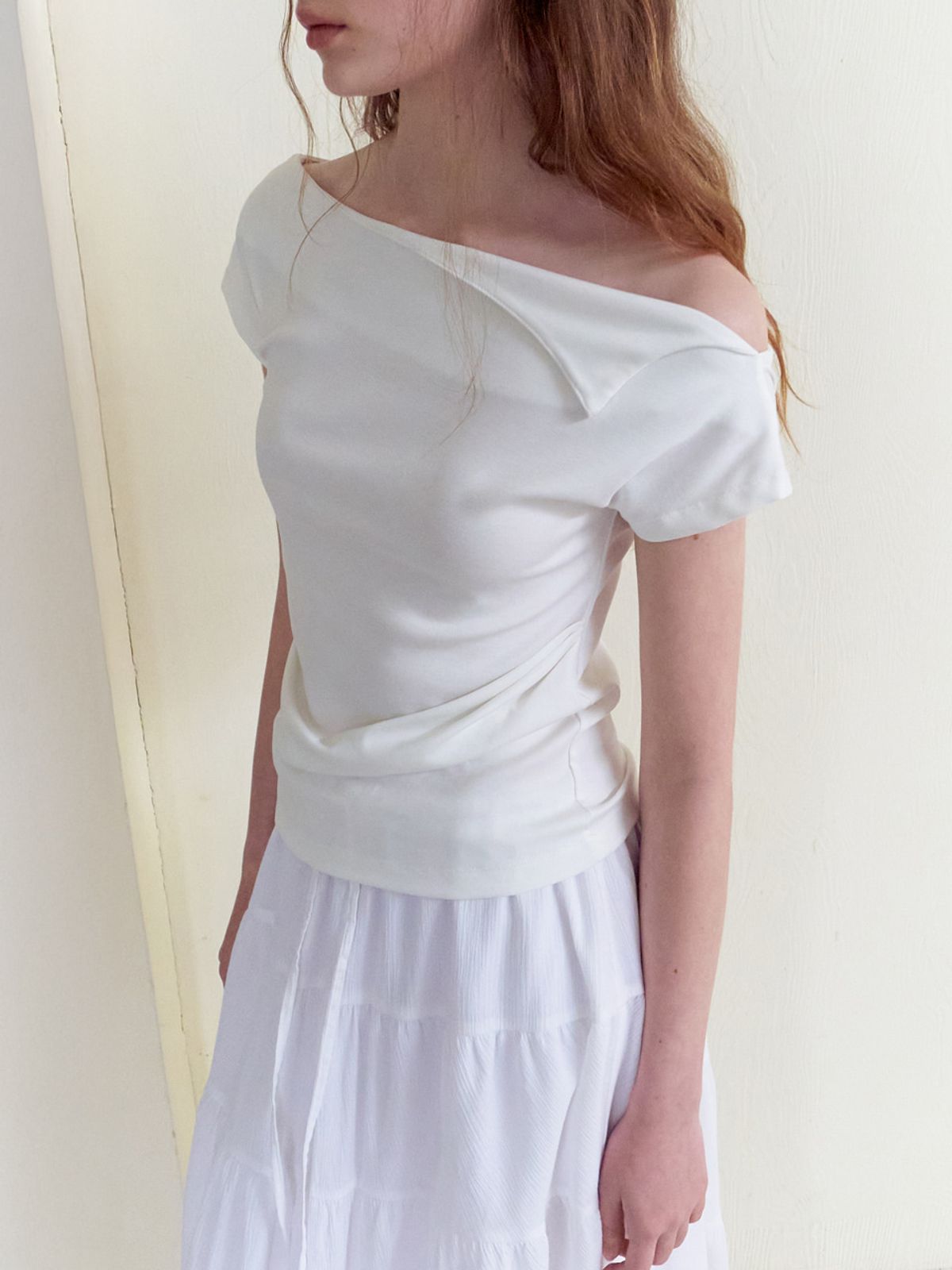 에트몽(ETMON) Off Shirring T-Shirt, White