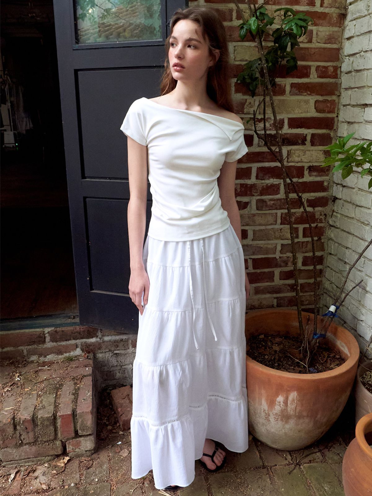 에트몽(ETMON) Off Shirring T-Shirt, White