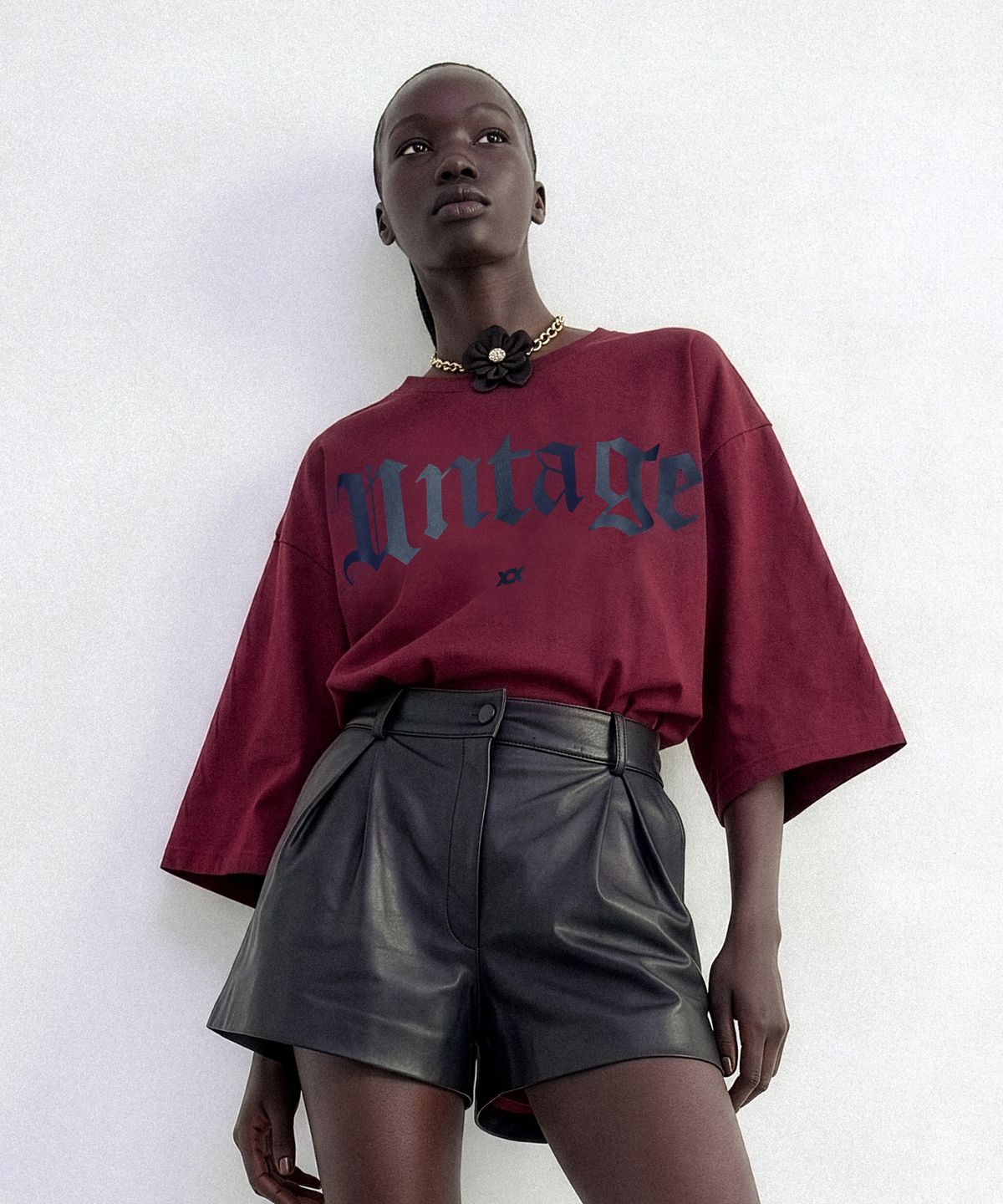 언티지(UNTAGE) 로고 프린트 케이프 반팔 티셔츠[Burgundy(UNISEX)]_UTT-ST21
