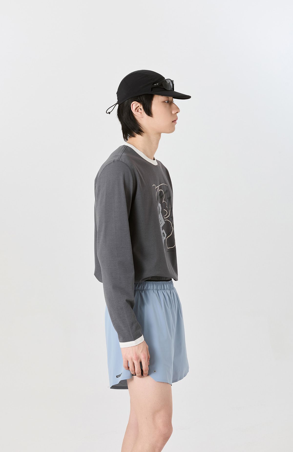 프라이데이세븐(FRIDAYSEVEN) 러닝쇼츠 Ventra Run Shorts 5인치 bl (2in1) mens