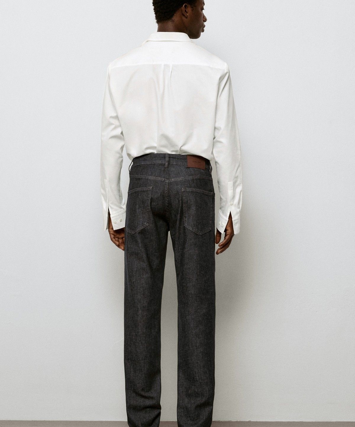 마시모두띠(MASSIMO DUTTI) 라이트웨이트 테이퍼드 핏 진