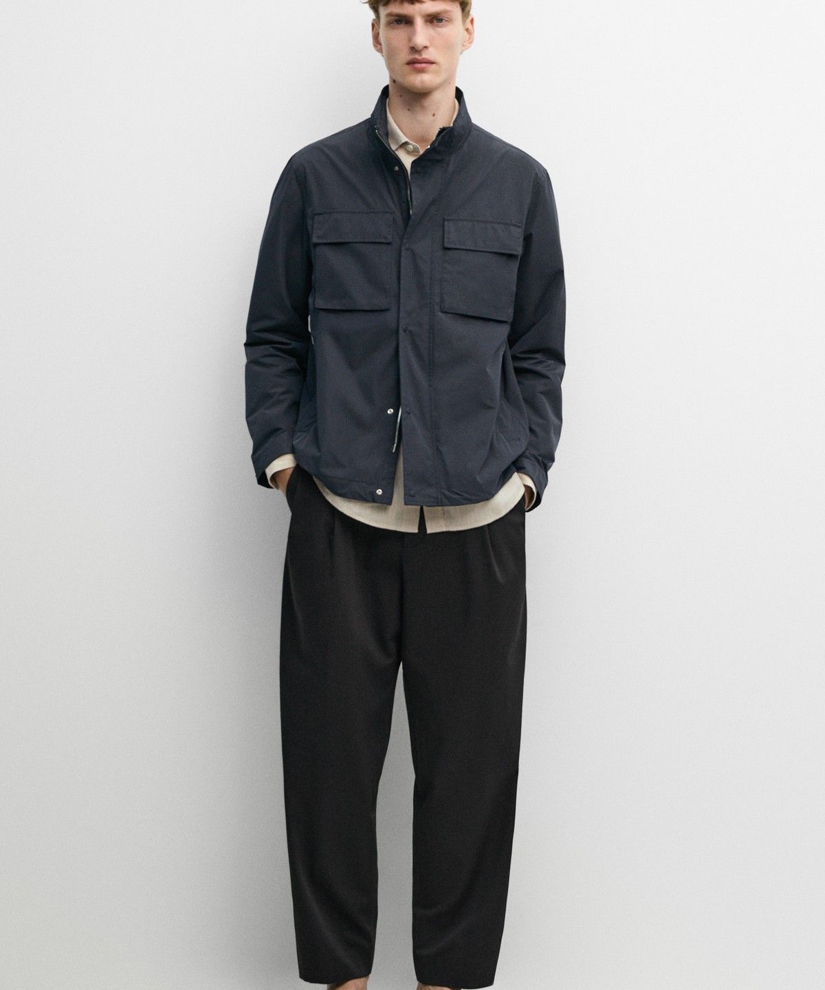 마시모두띠(MASSIMO DUTTI) 테크니컬 소재 포켓 디테일 자켓