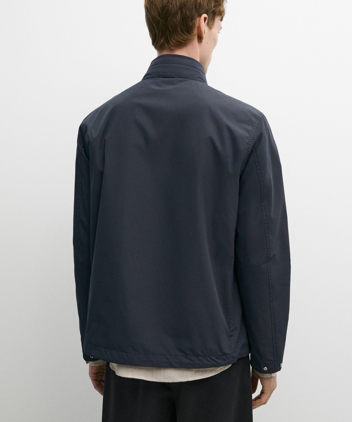 마시모두띠(MASSIMO DUTTI) 테크니컬 소재 포켓 디테일 자켓