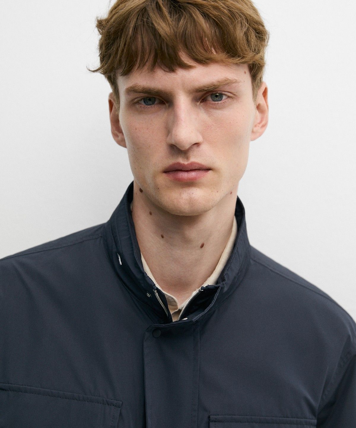 마시모두띠(MASSIMO DUTTI) 테크니컬 소재 포켓 디테일 자켓