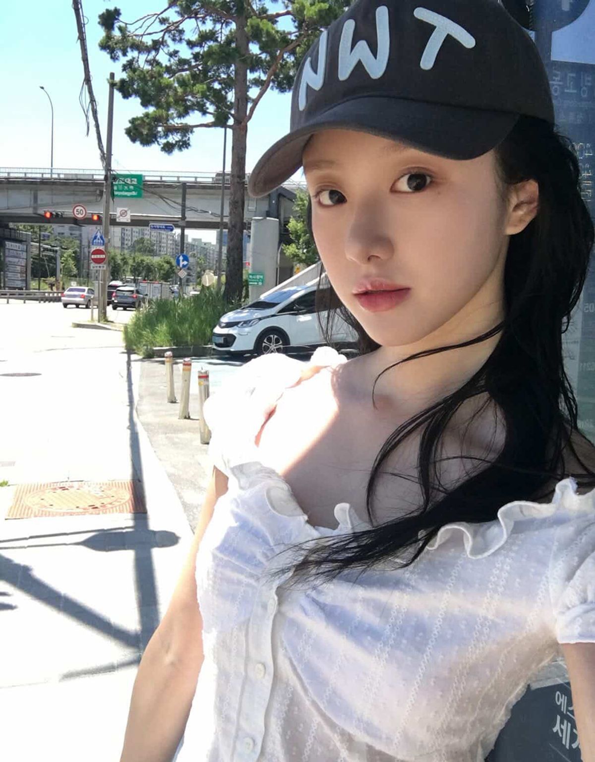 스트라이프마가린(STMG) 실루엣 퍼프 셔링 레이스 블라우스 화이트