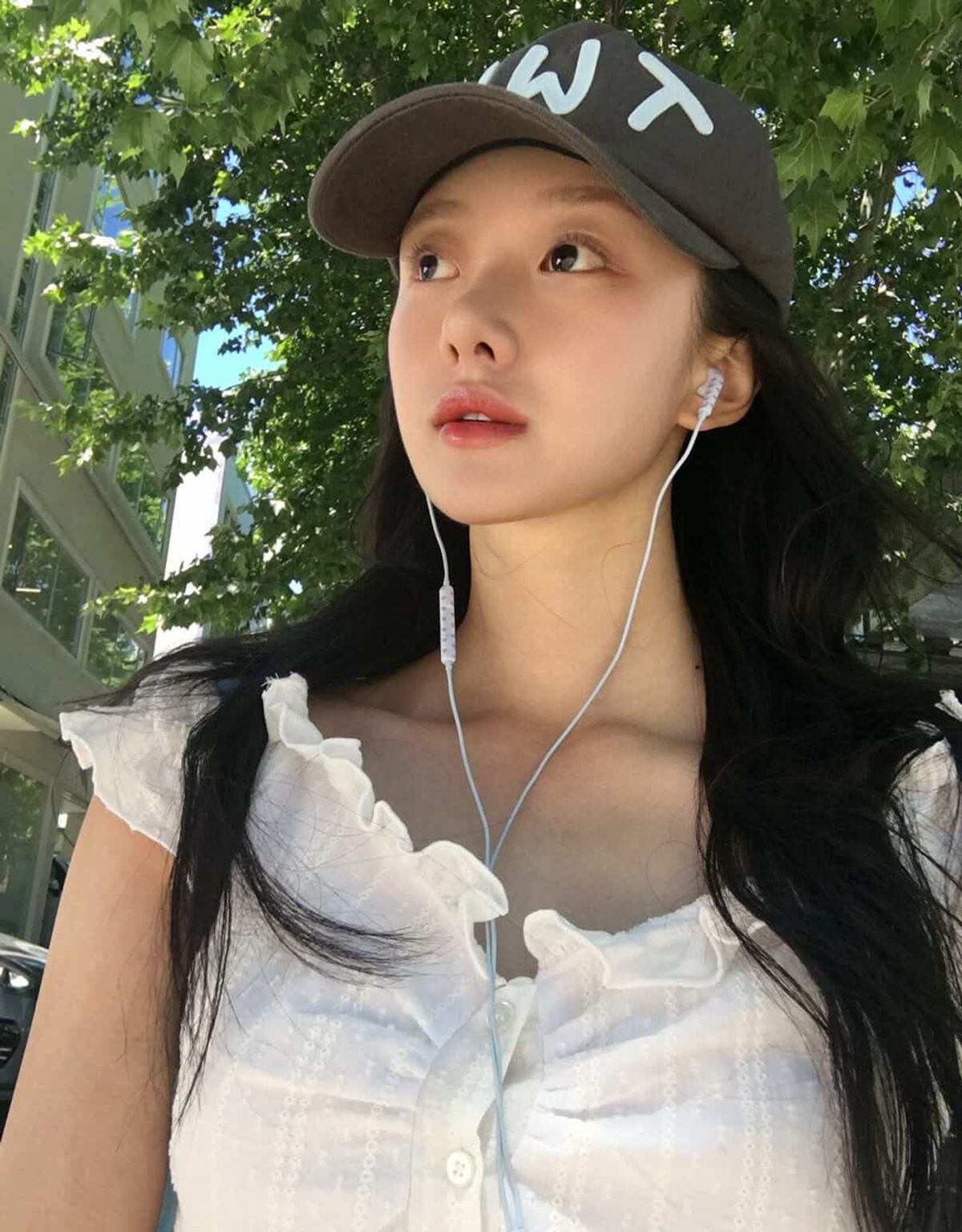 스트라이프마가린(STMG) 실루엣 퍼프 셔링 레이스 블라우스 화이트