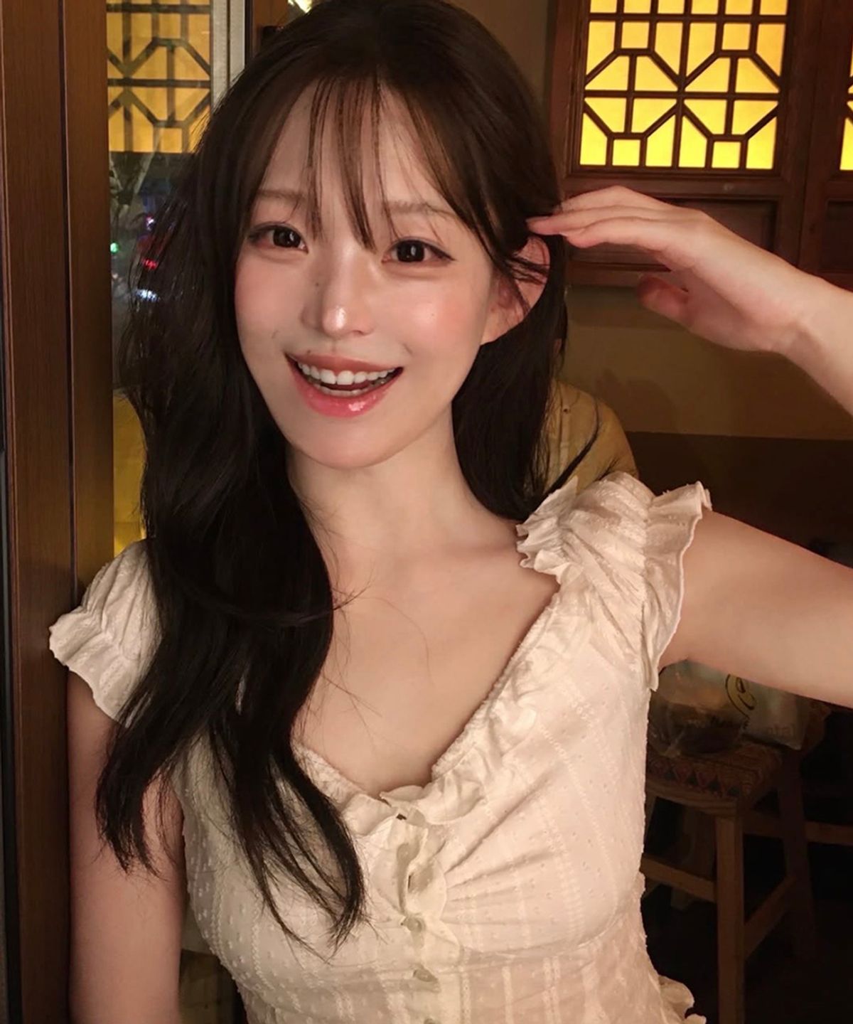 스트라이프마가린(STMG) 실루엣 퍼프 셔링 레이스 블라우스 화이트