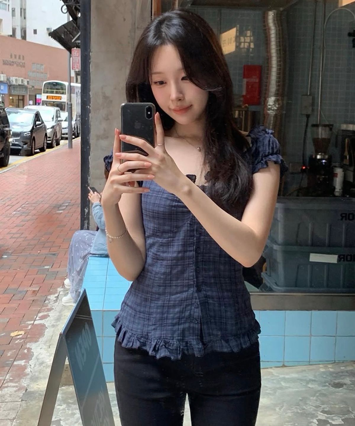 스트라이프마가린(STMG) 실루엣 퍼프 셔링 레이스 블라우스 네이비