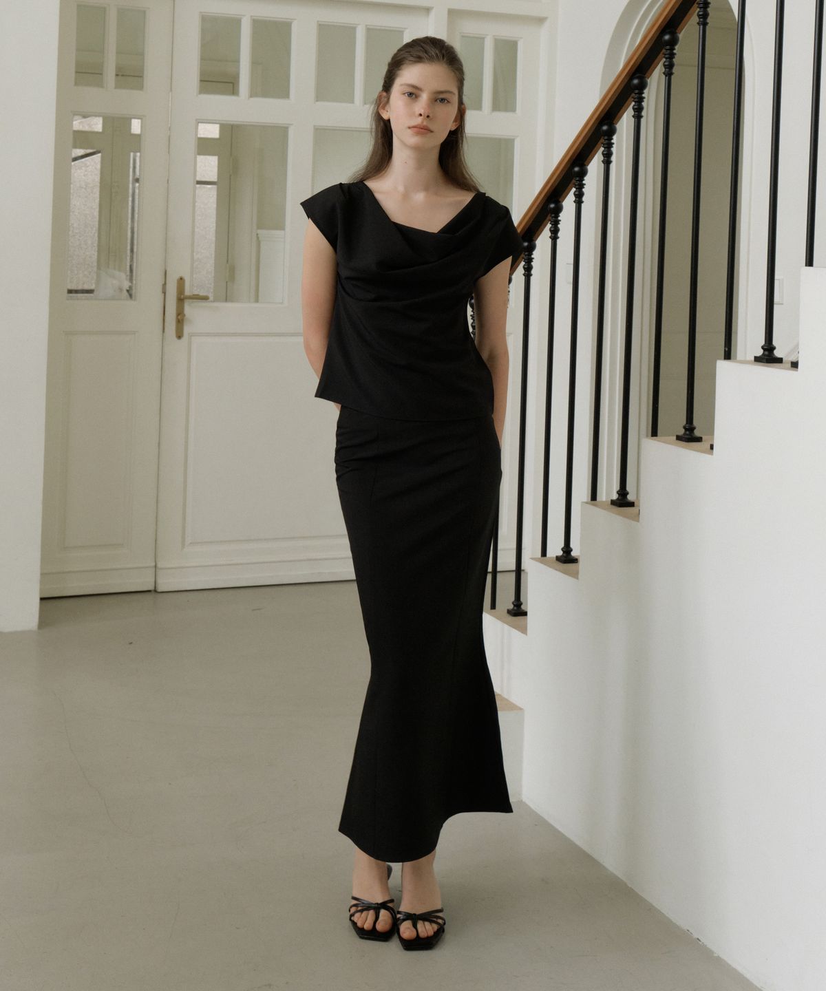 리올그(REORG) GIR BELL FLARED MAXI SKIRT BLACK