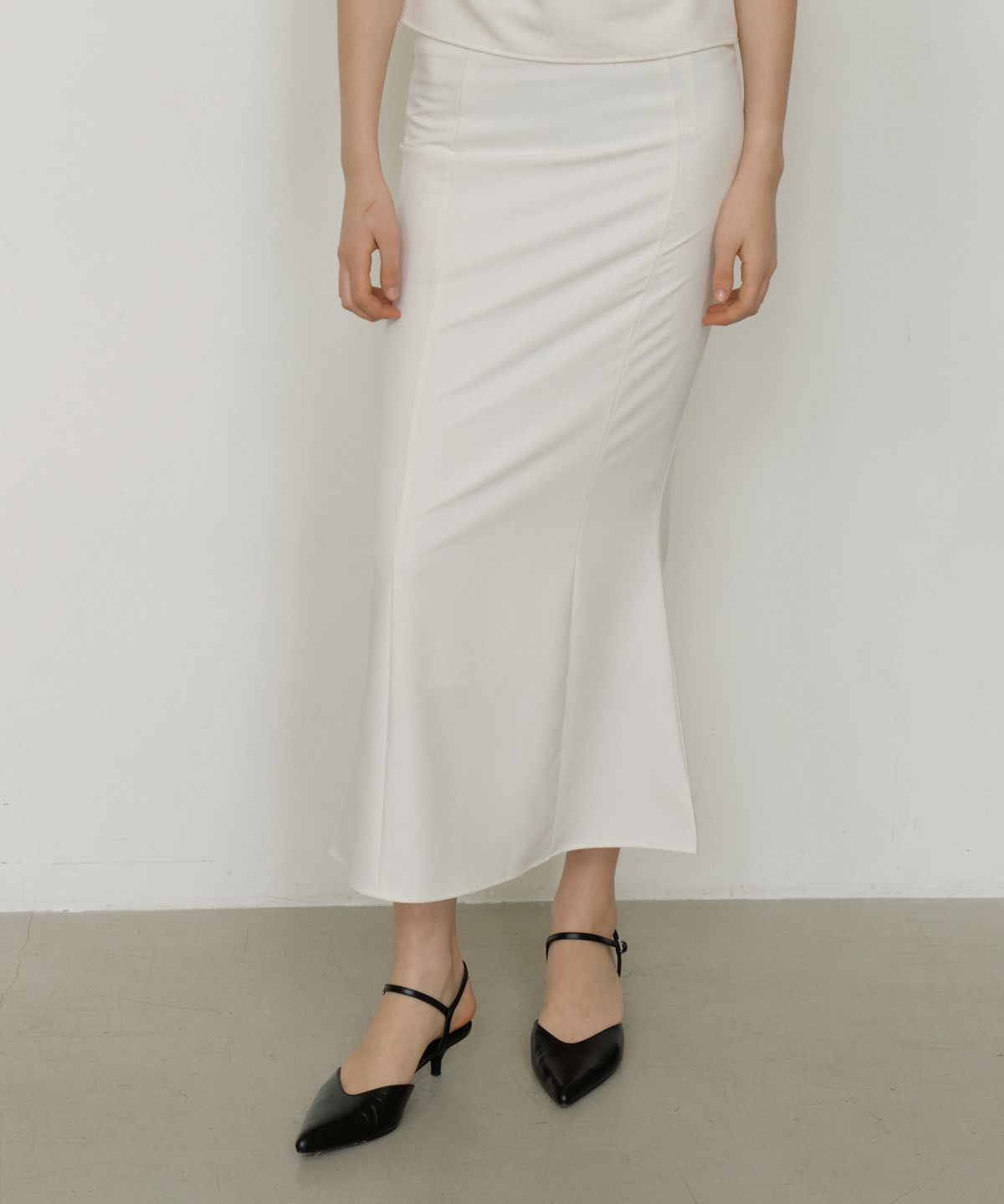 리올그(REORG) GIR BELL FLARED MAXI SKIRT IVORY