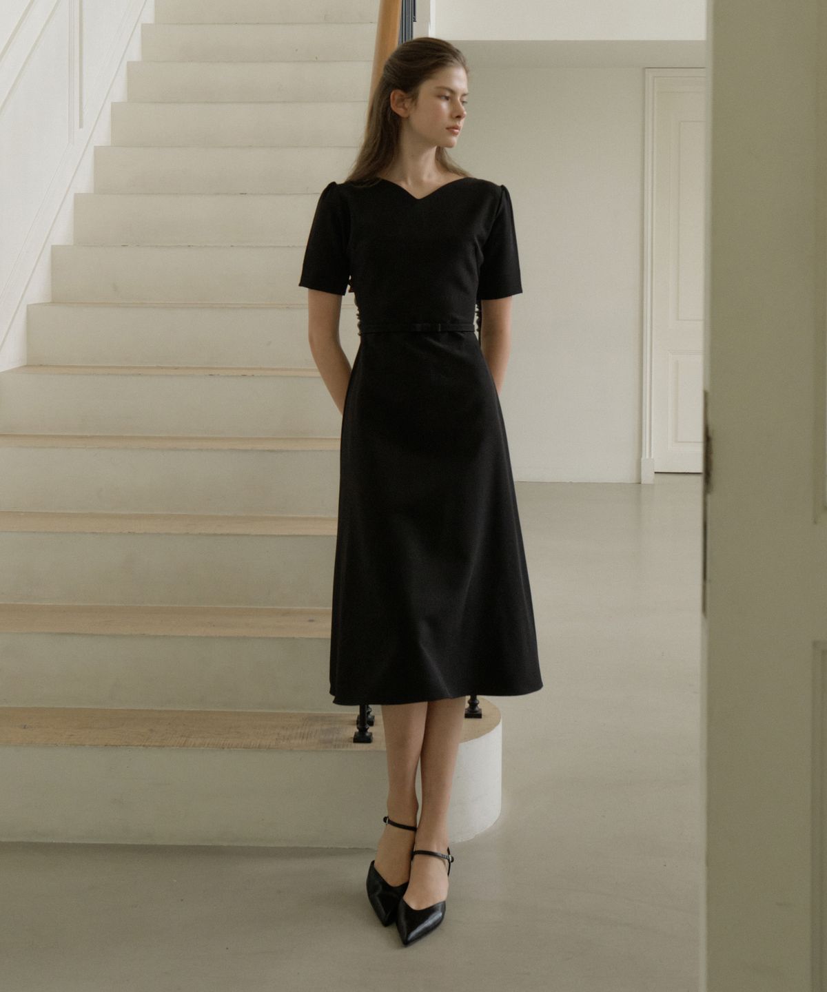 리올그(REORG) GIR TULIP NECK FLARE OPS BLACK