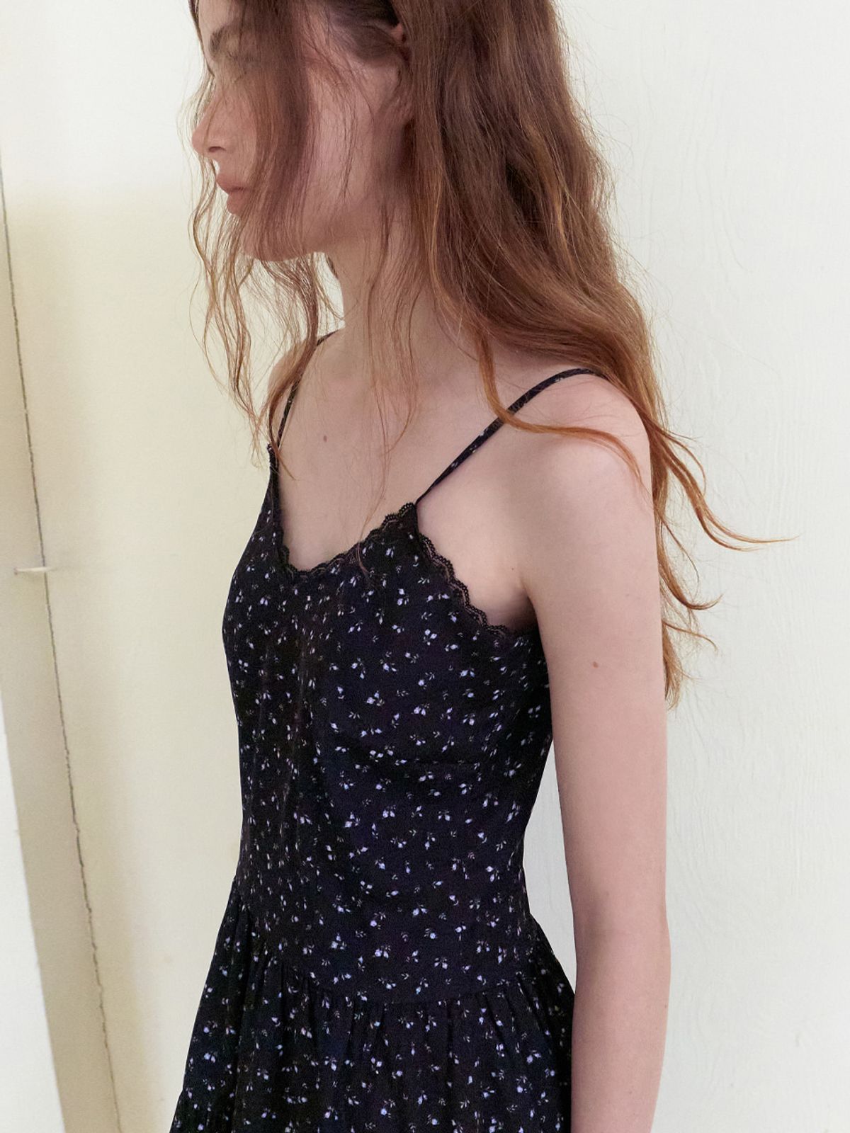 에트몽(ETMON) Slip Floral Tiered Mini Dress, Black