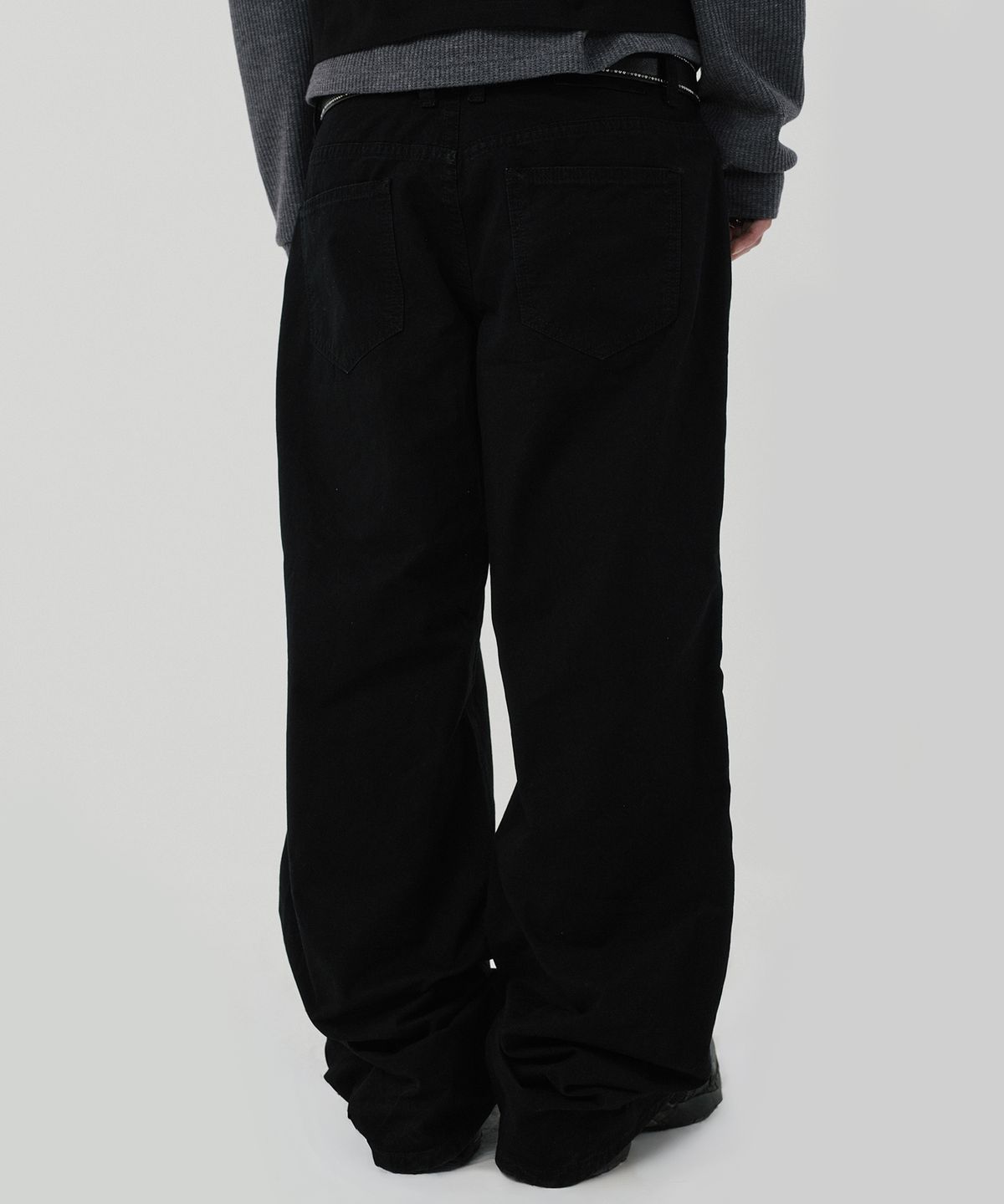 스웨이드(SUADE) SEMI WIDE PANTS [BLACK]