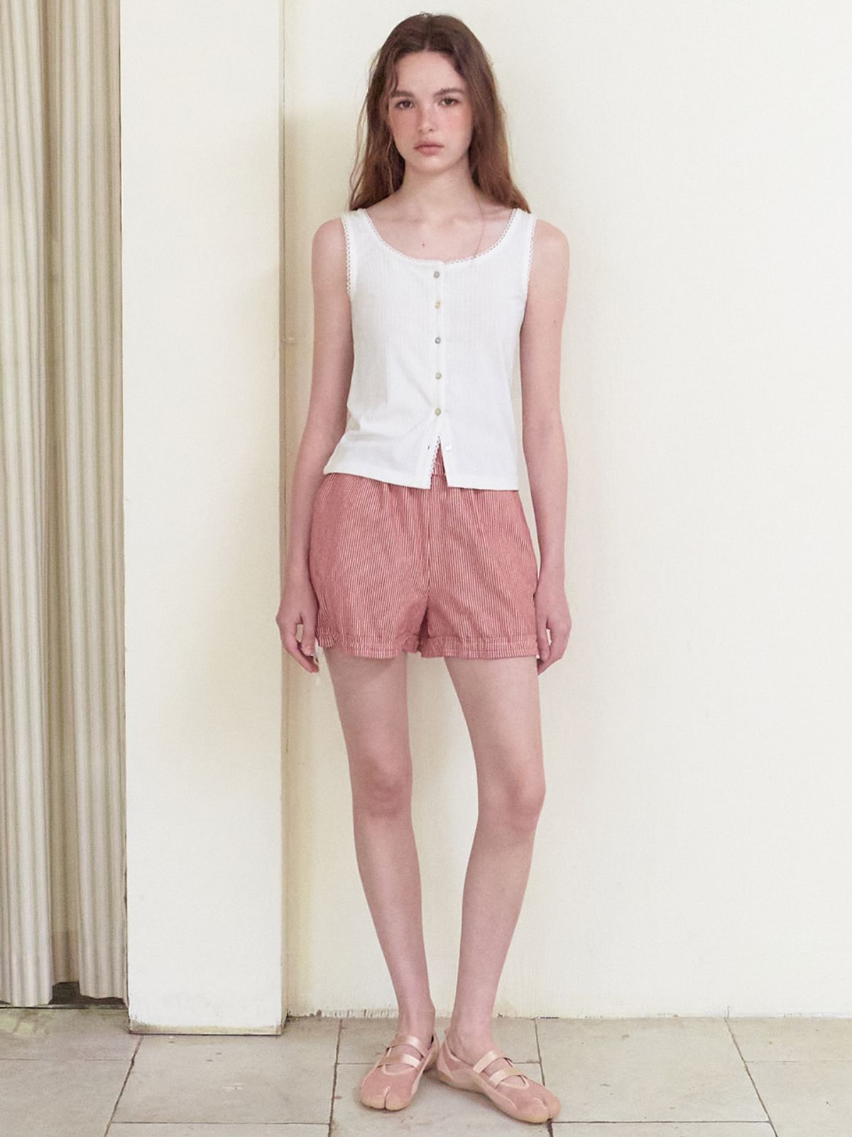 에트몽(ETMON) Lace-Trim Button Sleeveless, Ivory