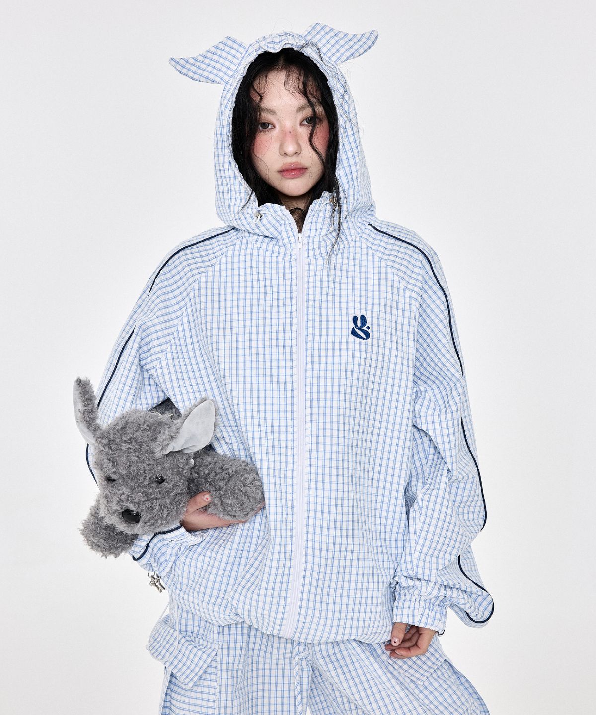 예그(YEGG) 윙 체크 윈드브레이커 스카이블루