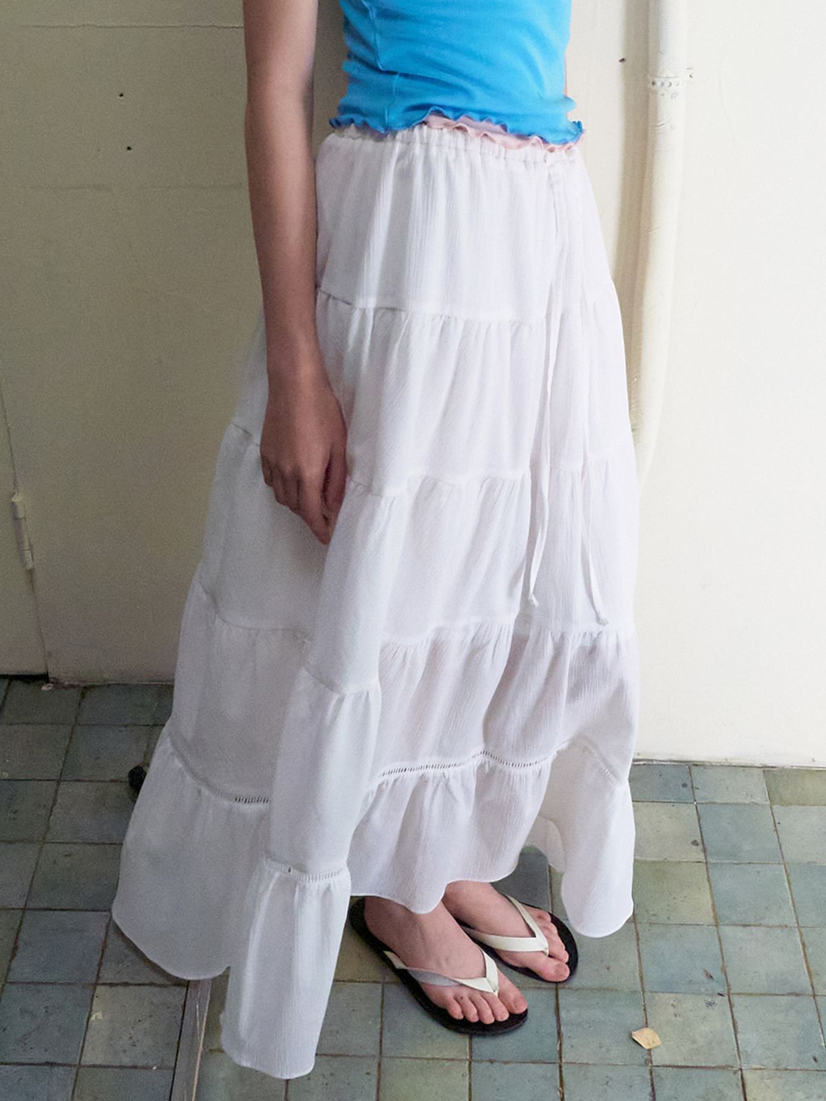 에트몽(ETMON) Crinkle Tiered Long Skirt, White