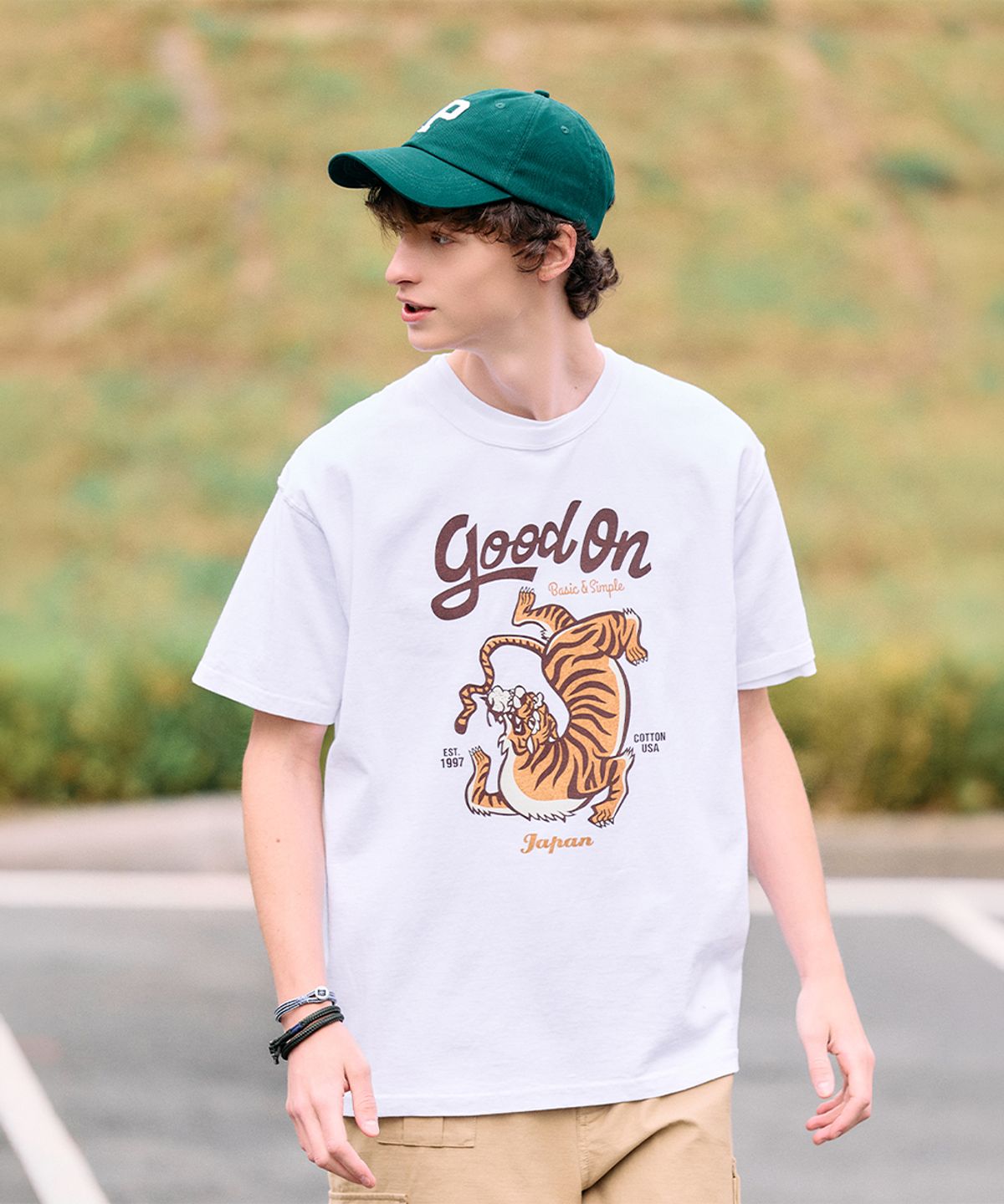 굿온(GOODON) Japan Tiger 반팔 티셔츠 - 화이트