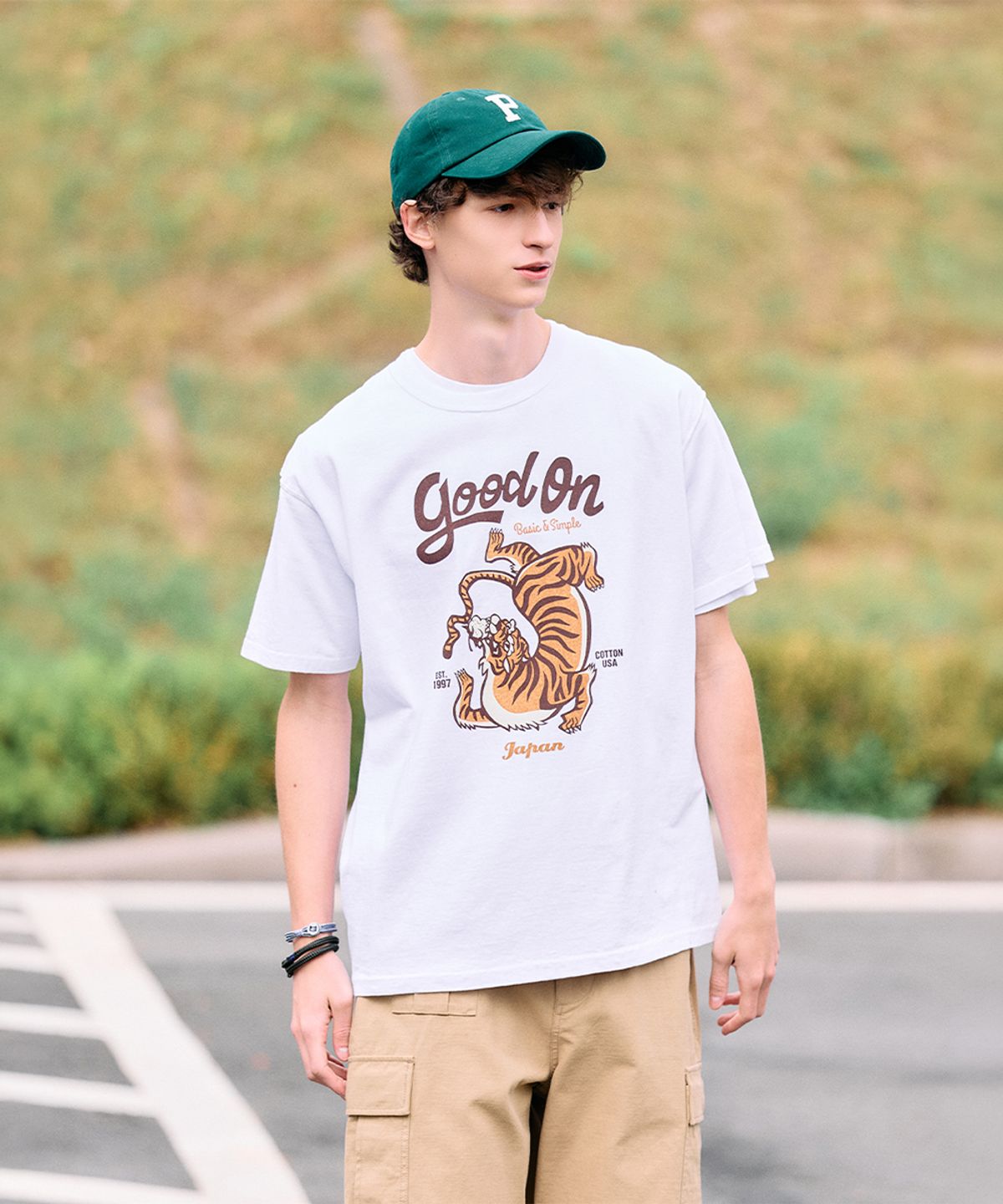 굿온(GOODON) Japan Tiger 반팔 티셔츠 - 화이트