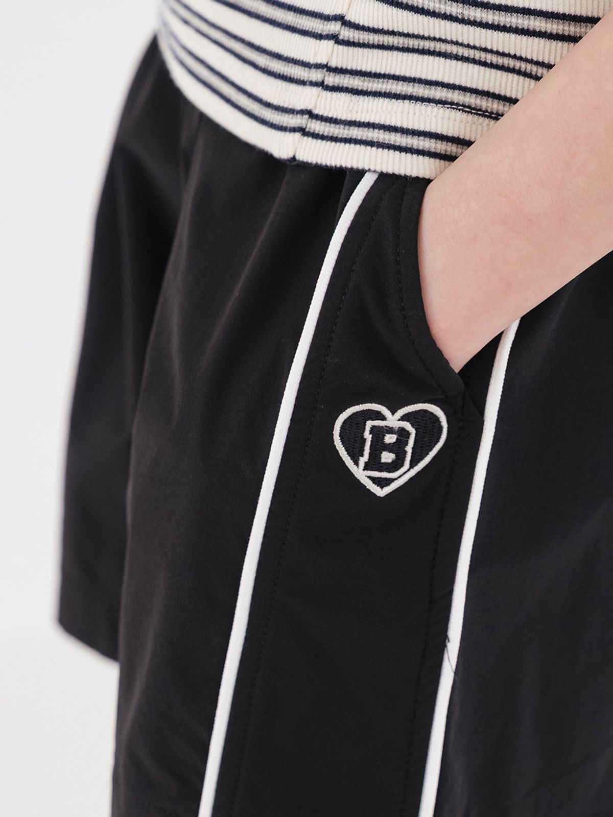브렛테일러(BRETTAILOR) 어반 플로우 파이핑 쇼츠(블랙)