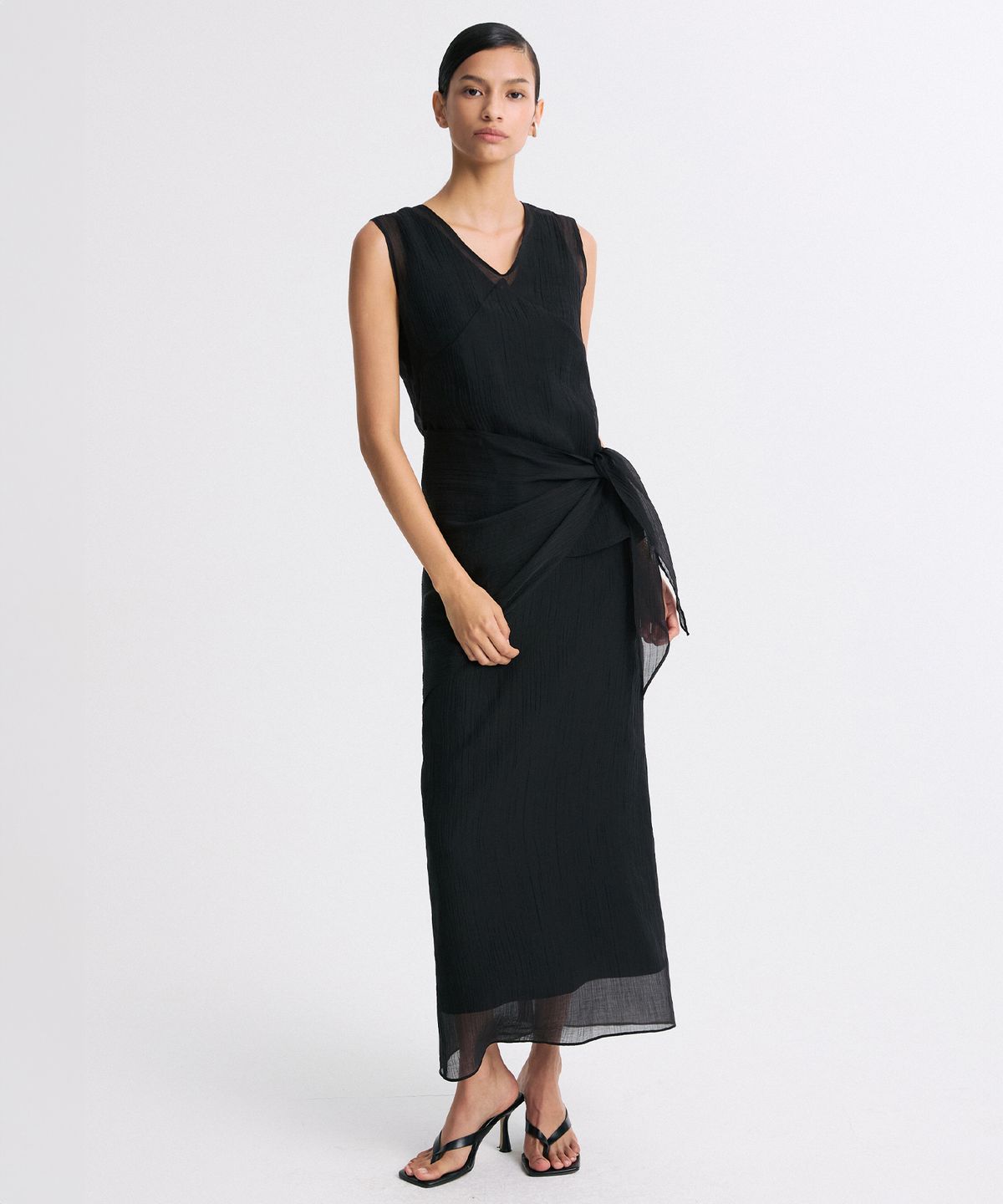 리이(RE RHEE) LAYERED DETAIL SHEER SLEEVELESS TOP BLACK