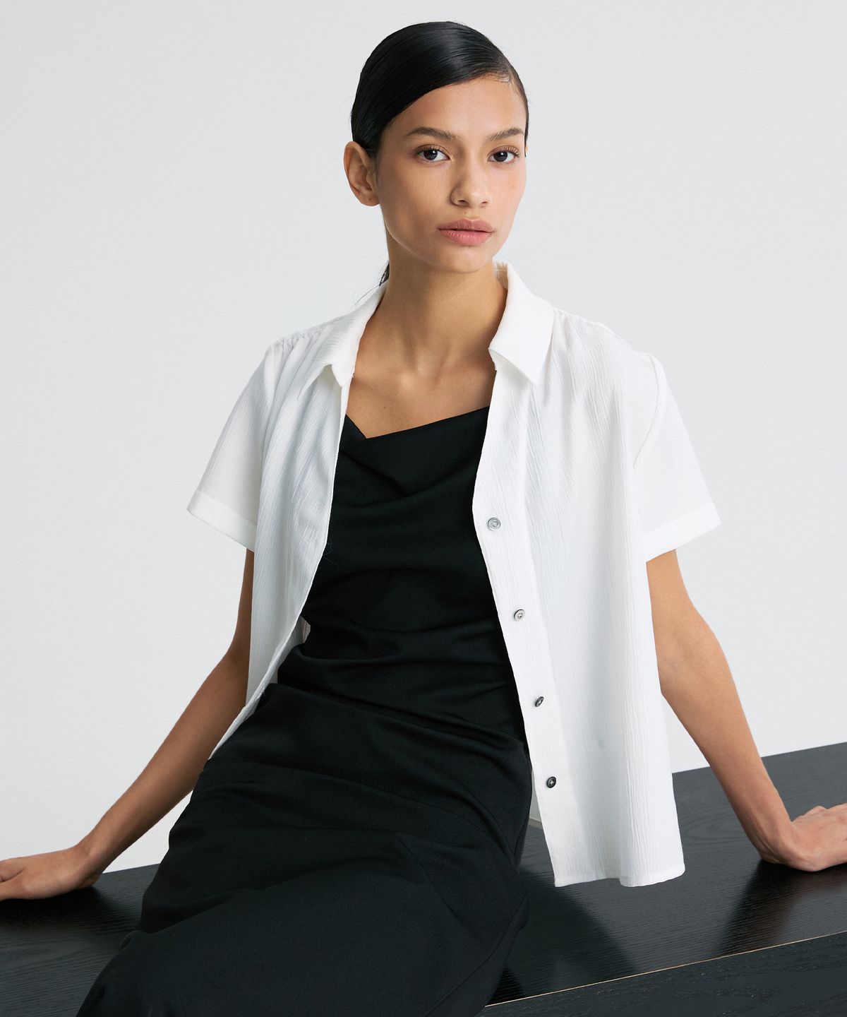 리이(RE RHEE) ZIP-HEM DRAPED MIDI DRESS BLACK