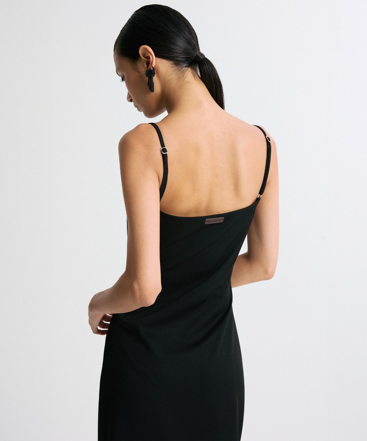 리이(RE RHEE) ZIP-HEM DRAPED MIDI DRESS BLACK