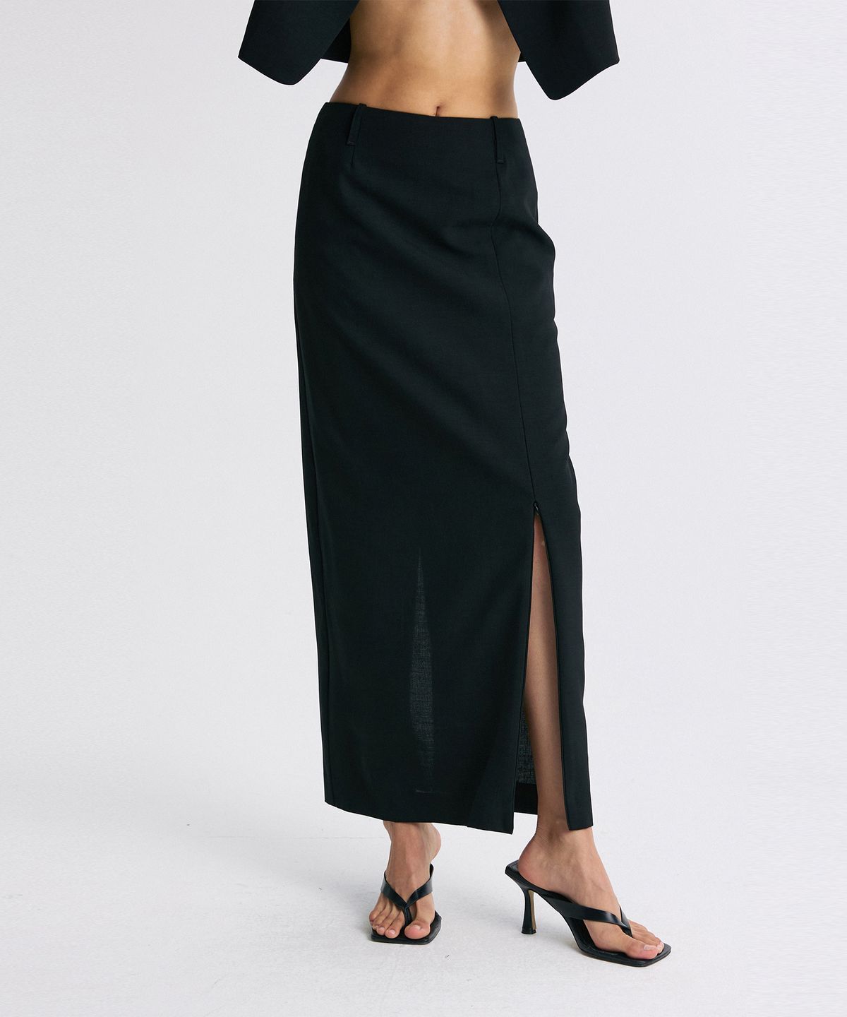 리이(RE RHEE) ZIP-HEM MAXI SKIRT