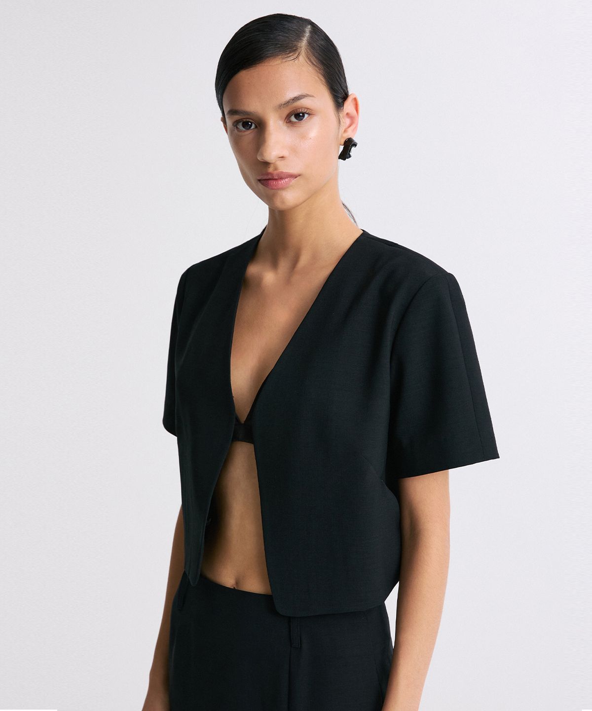 리이(RE RHEE) OPEN-FRONT CROPPED JACKET