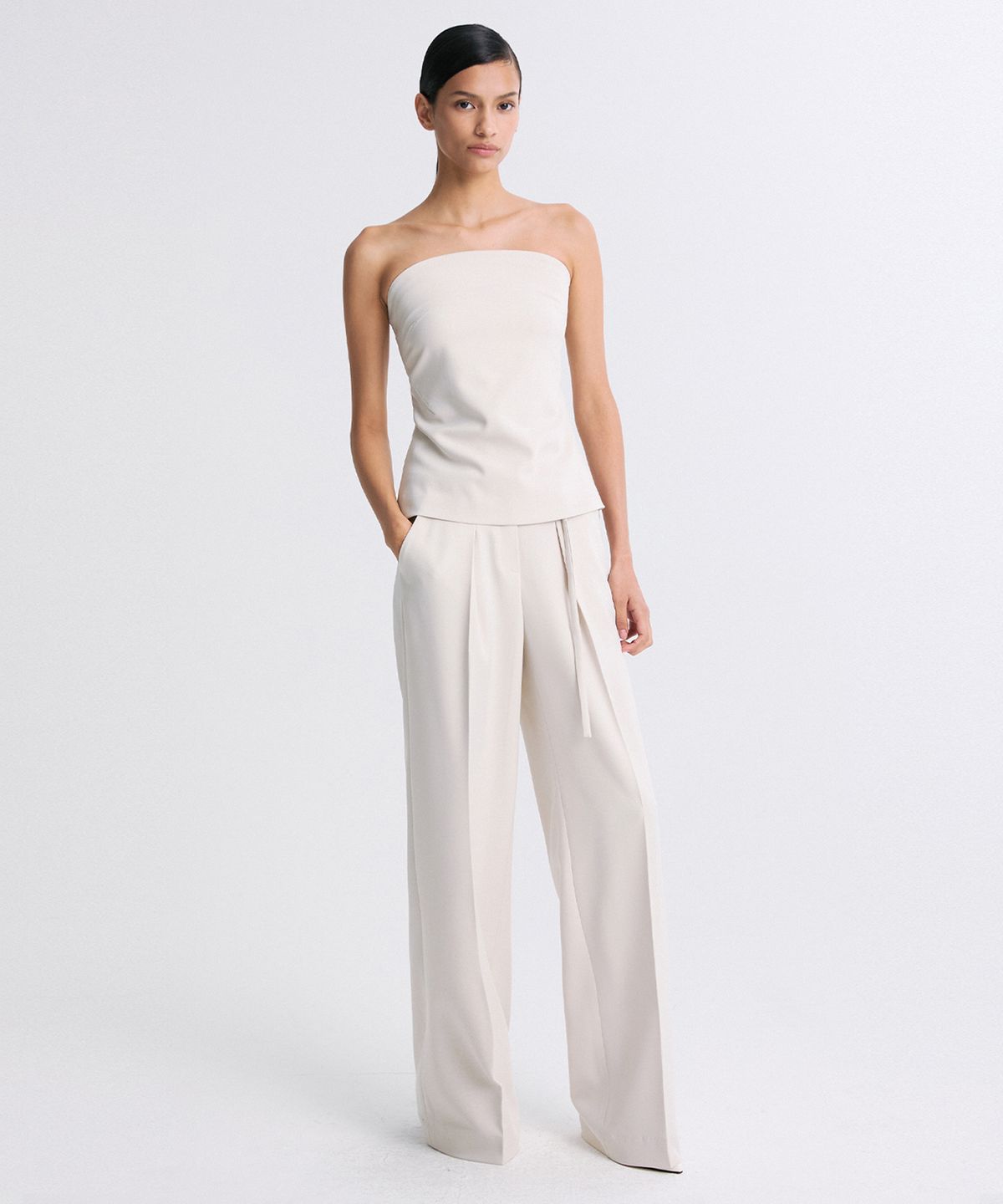 리이(RE RHEE) STRAPLESS TUBE TOP CREAM