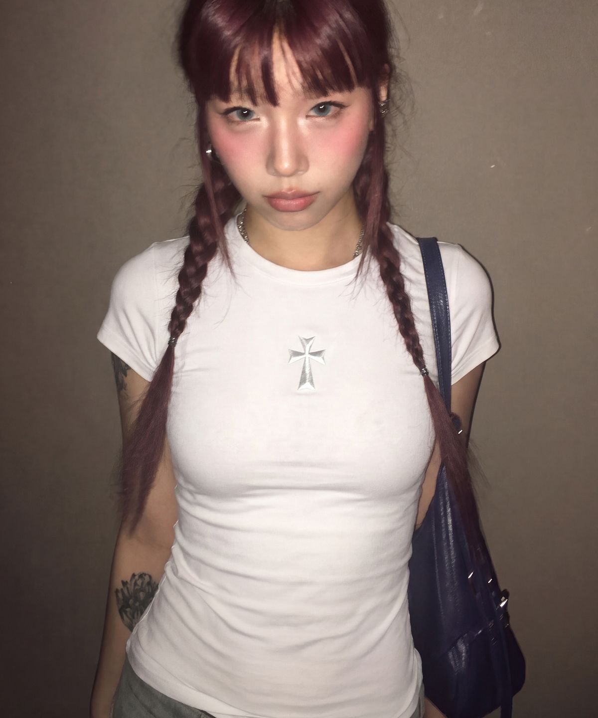 그레이버(GRAVER) [WOMAN]CROSS_베이비티_3color