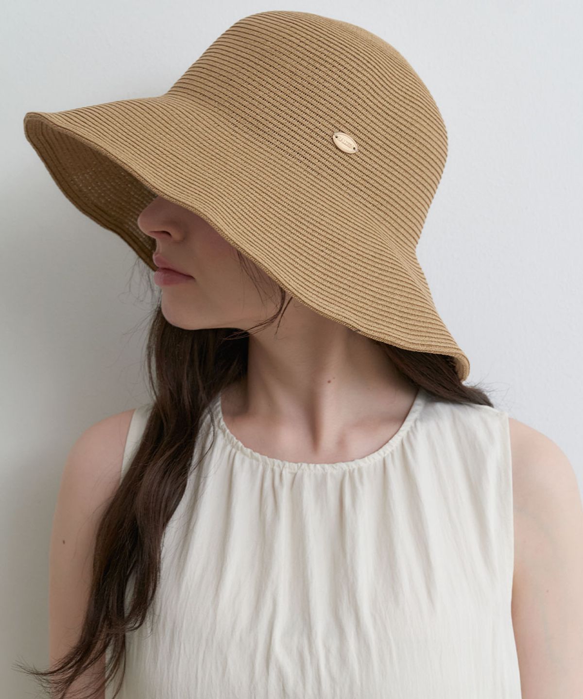 할렌(HALDEN) wide pendant bucket hat (C079_beige)