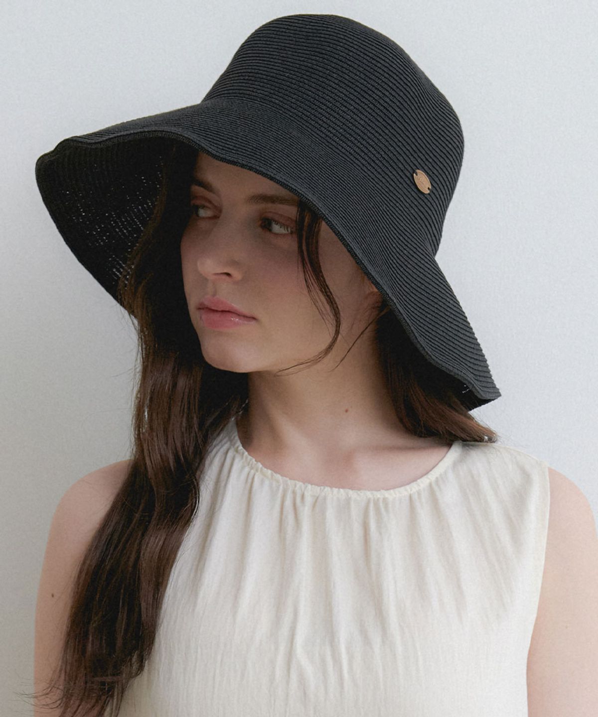 할렌(HALDEN) wide pendant bucket hat (C079_black)
