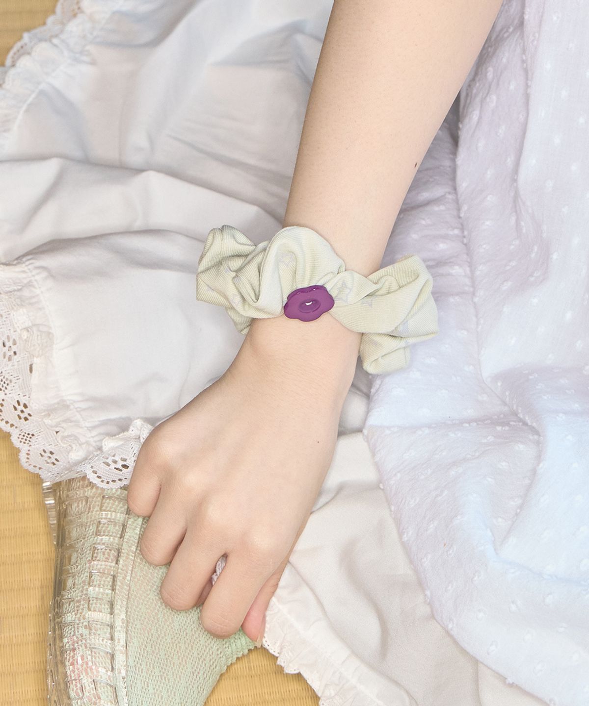 키이비(KIIBI) star button scrunchie green