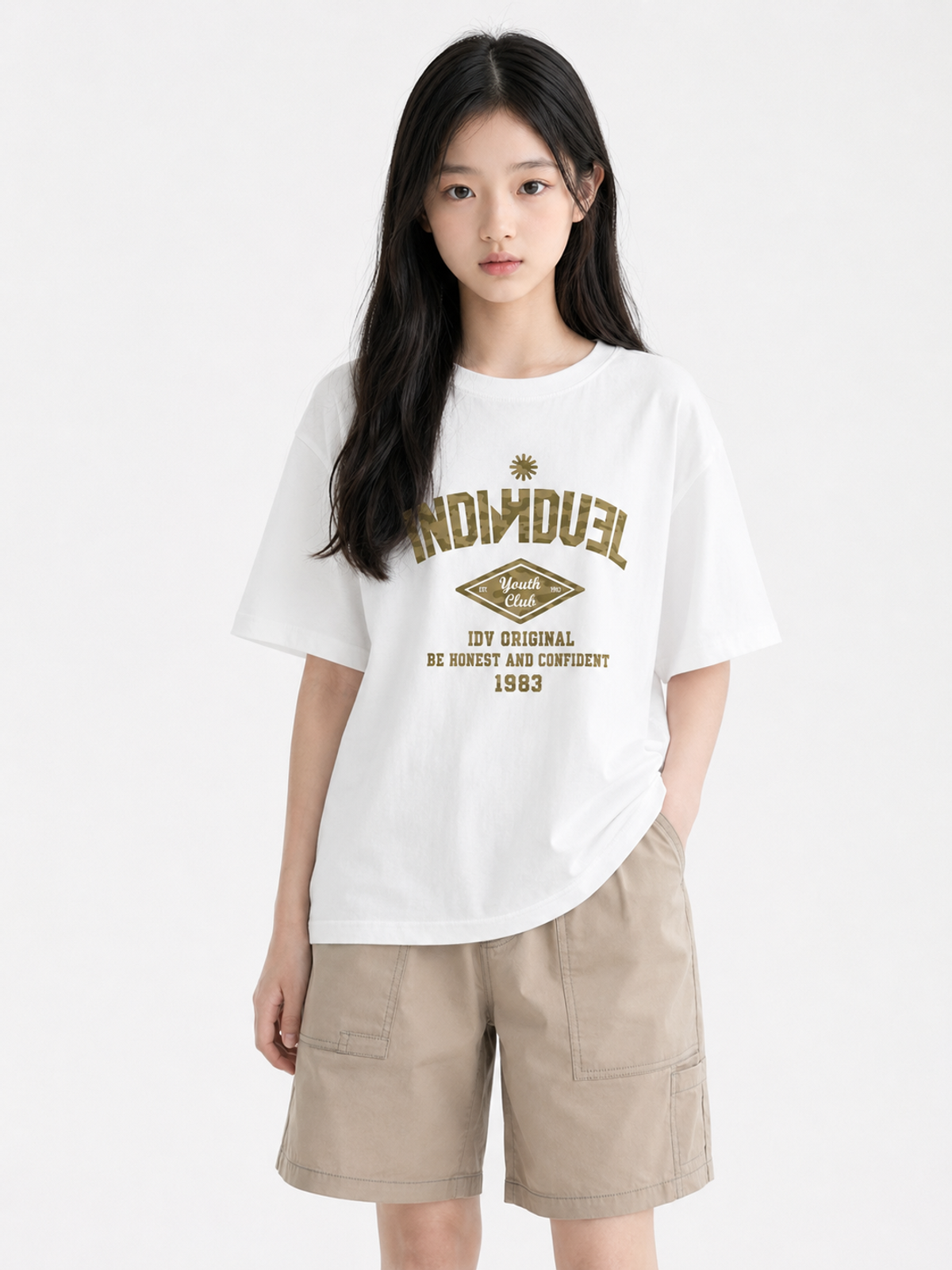 인디비주엘(INDIVIDUEL) 인디카모 반팔 티셔츠 - 화이트