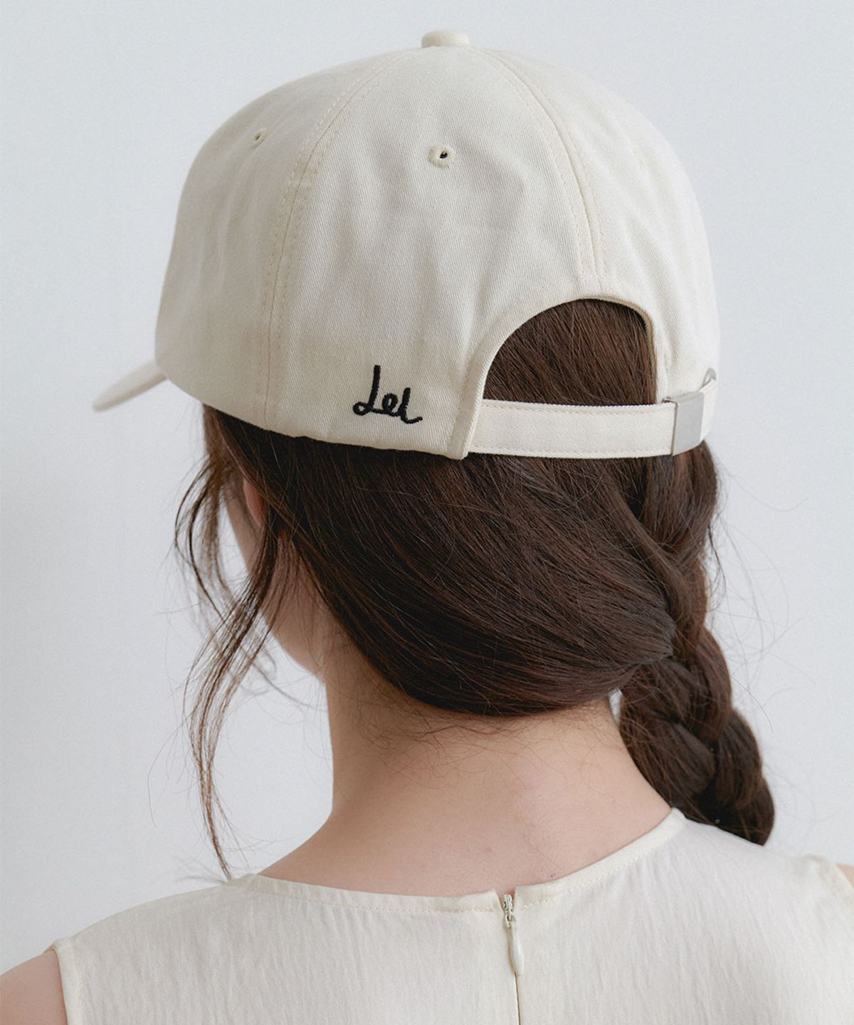 할렌(HALDEN) stitch logo lettering ball cap (C082_ivory)