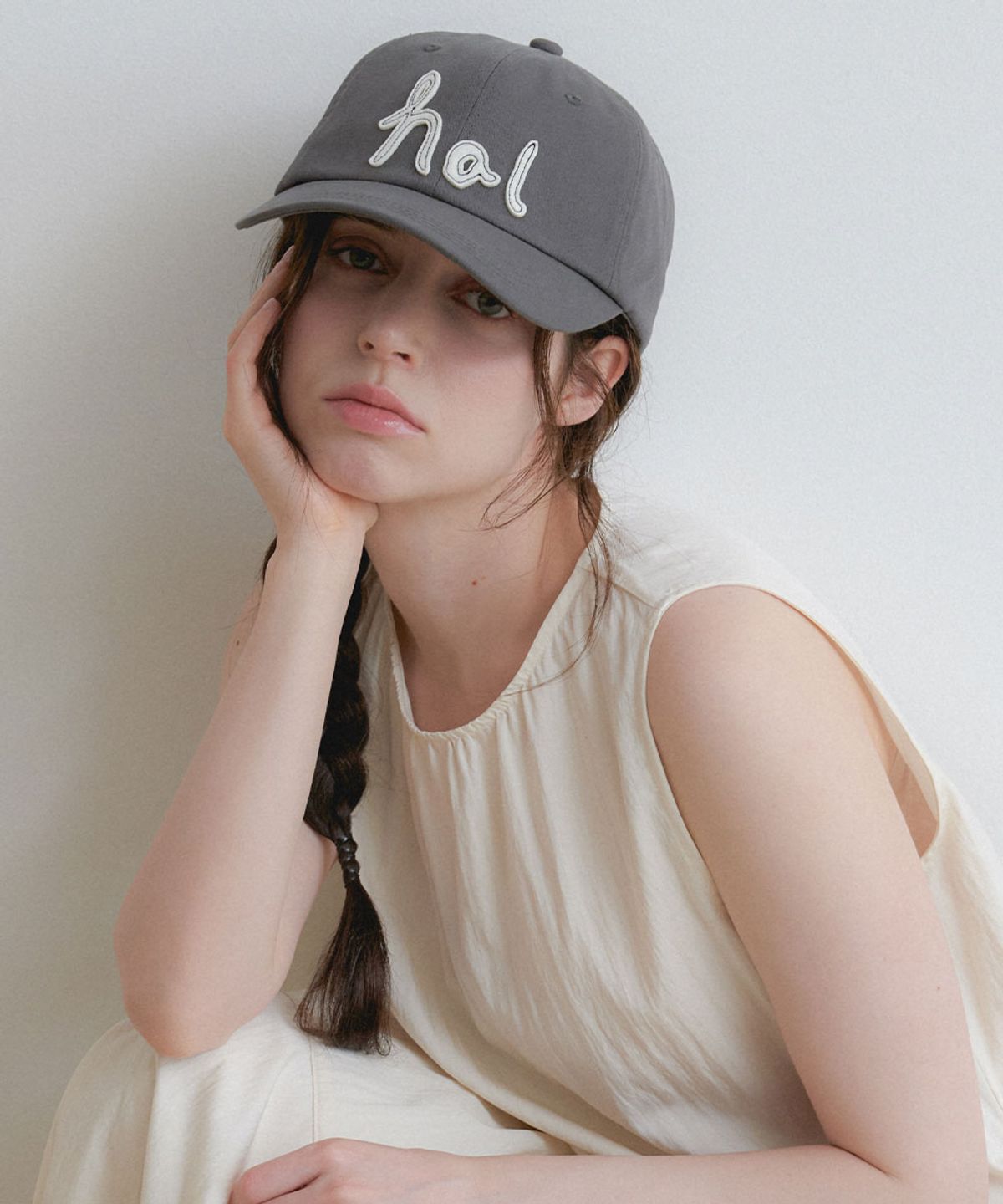 할렌(HALDEN) stitch logo lettering ball cap (C082_charcoal)