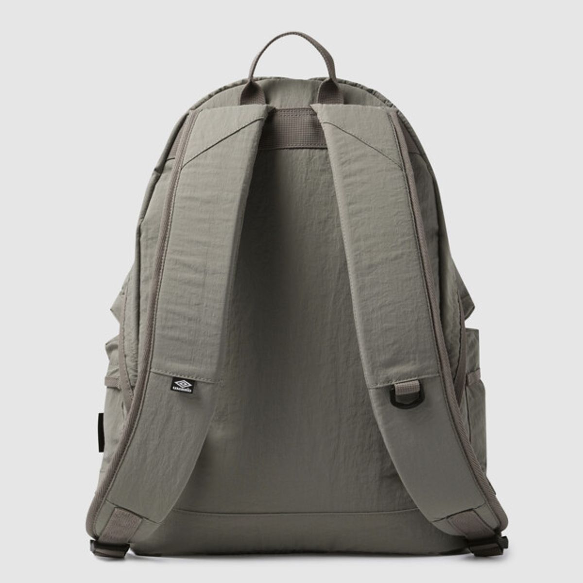 엄브로(UMBRO) 블리츠 백팩 미니 (15L) 카키 베이지 UR323CBP80